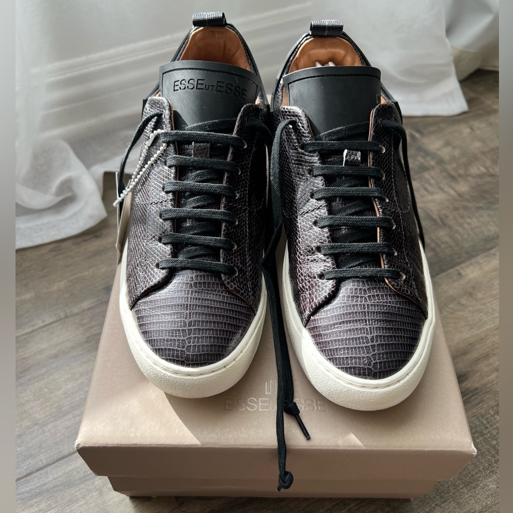 NWT Esse Ut Esse • Black Snakeskin Shoes